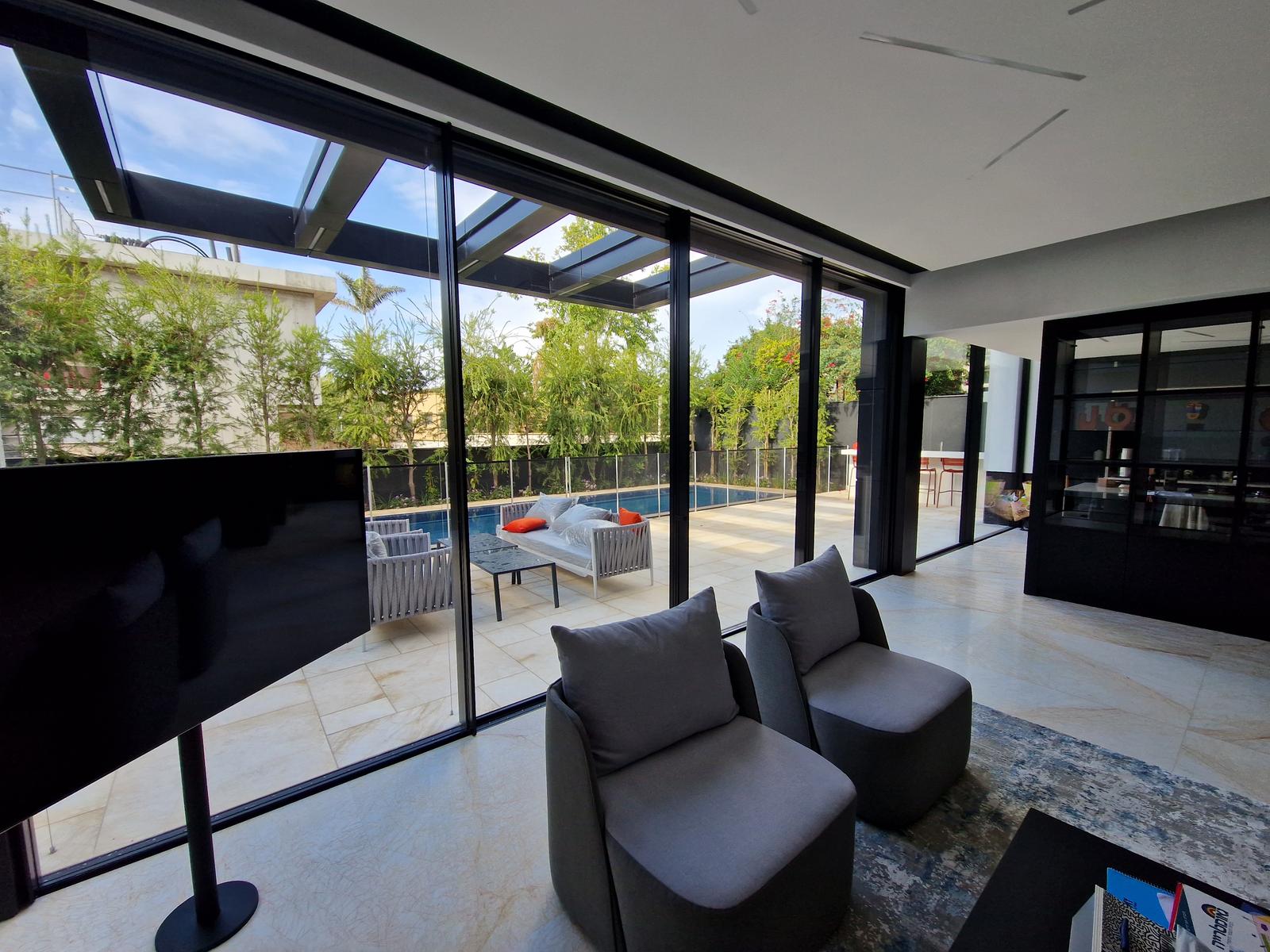 וילה בהרצליה פיתוח