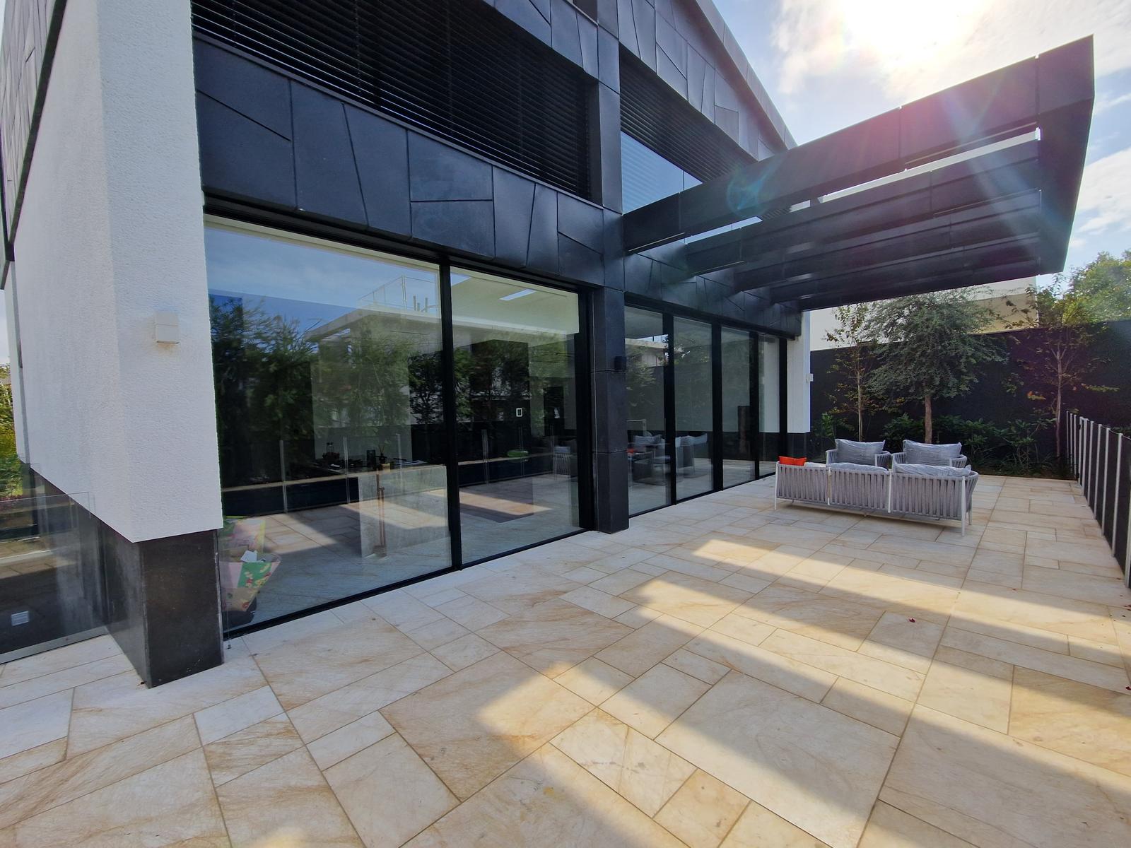 וילה בהרצליה פיתוח