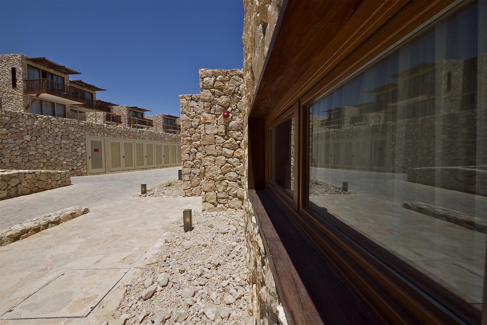 מלון בראשית